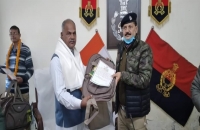 अधिवर्षता आयु पूर्ण कर सेवानिवृत्त होने वाले 07 पुलिस अधि0/कर्म0 को दी गयी विदाई