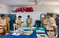 अपर पुलिस महानिदेशक लखनऊ जोन लखनऊ द्वारा आगामी नगर निकाय चुनाव 2023 के दृष्टिगत समीक्षा बैठक व जनपद भ्रमण