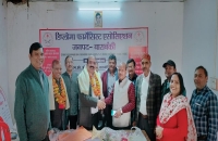 डिप्लोमा फार्मेसी एसोसिएशन द्वारा सम्मानित किए गए चीफ़ फार्मासिस्ट।