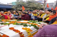 नगर में पूजित अक्षत कलश यात्रा बैंड बाजों के साथ बड़े धाम-धाम से निकाली गई