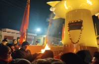 राम मंदिर के लिए जा रहे दीपक का सीकरी  पहुंचने पर जोरदार स्वागत,उतारी आरती