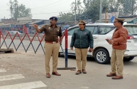 पुलिस अधीक्षक अमेठी द्वारा कस्बा इन्हौना व जनपद अमेठी-बाराबंकी बॉर्डर पर स्थित बैरियर का भ्रमण कर सुरक्षा व्यवस्था का लिया गया जायजा