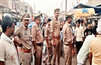 अछनेरा पुलिस ने सब्जी मंडी चौराहे पर जाम को लेकर चलाया अतिक्रमण अभियान