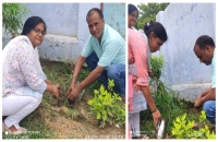 वृक्षारोपण अभियान के तहत संस्था प्रबंधक ने प्राथमिक विद्यालय उरुवा मे किया वृक्षारोपण